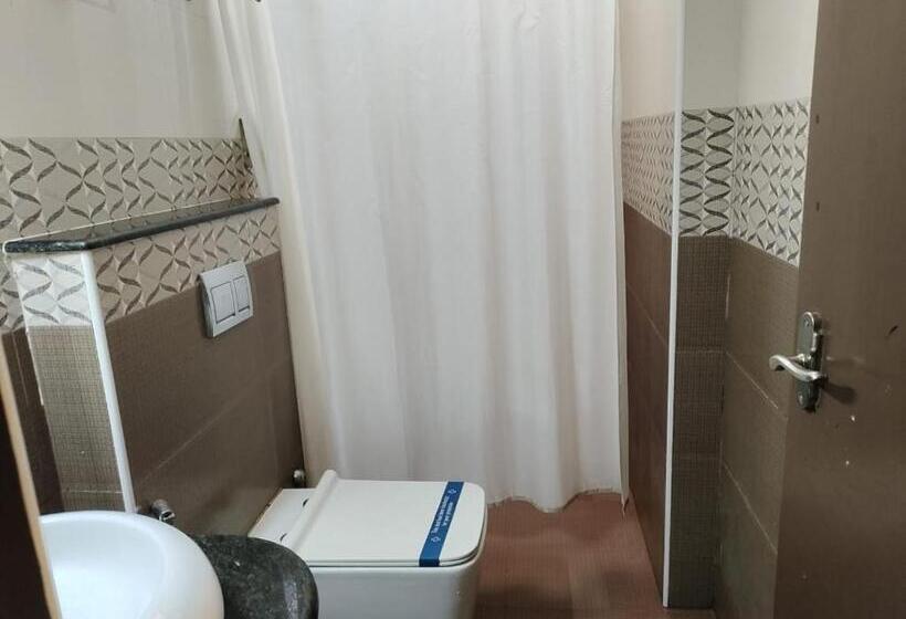 בית מלון כפרי Sma Grand Inn, Triplicane