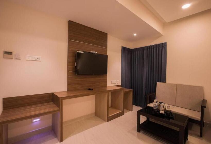 בית מלון כפרי Sma Grand Inn, Triplicane