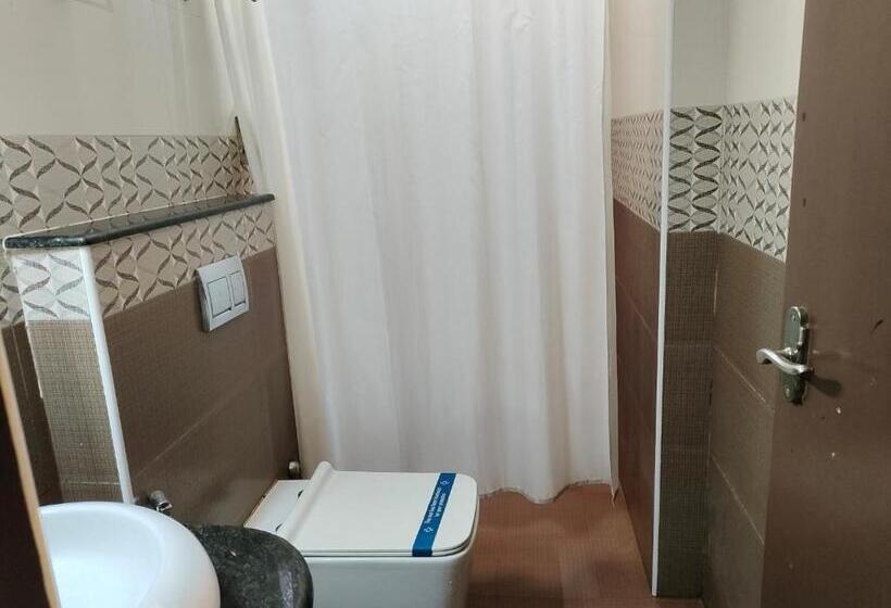 בית מלון כפרי Sma Grand Inn, Triplicane