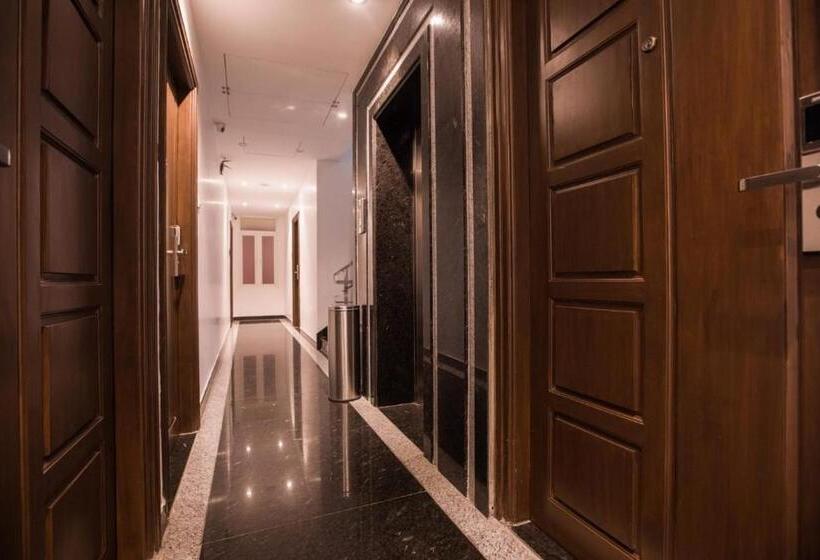 בית מלון כפרי Sma Grand Inn, Triplicane