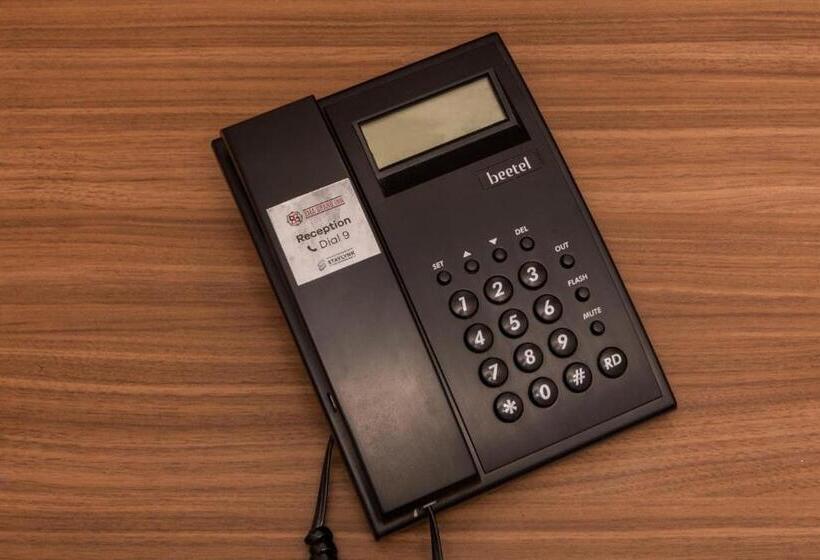 בית מלון כפרי Sma Grand Inn, Triplicane