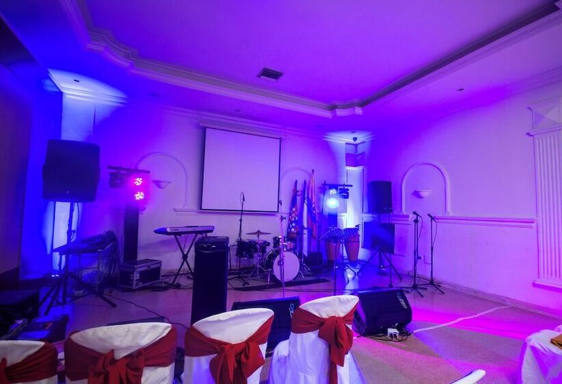 هتل Sorrento Santa Marta