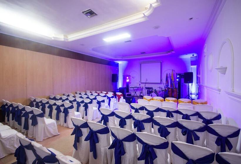 ホテル Sorrento Santa Marta