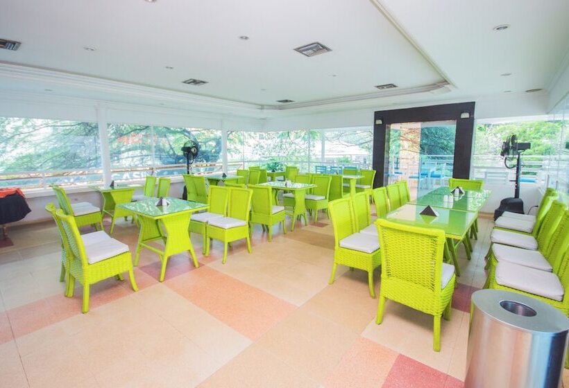 ホテル Sorrento Santa Marta