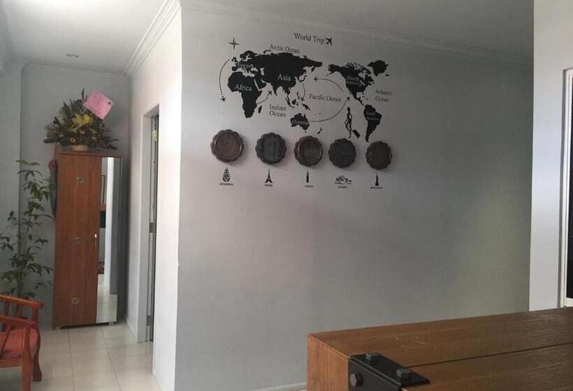 ホテル The Second Room