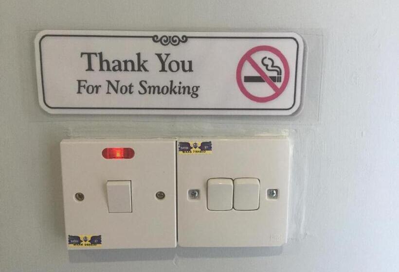 ホテル The Second Room