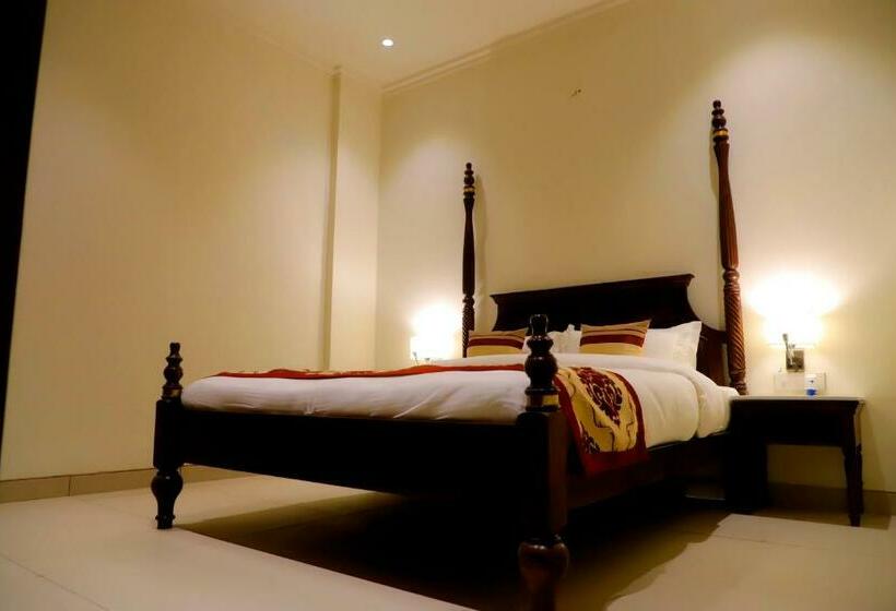 酒店 The Vrindwoods