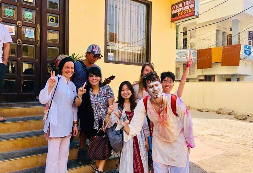 Отель Tuk Tuk Backpackers Near Railway Station Jaipur