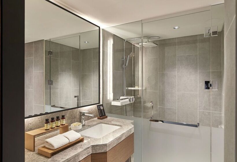 هتل Walkerhill Douglas House