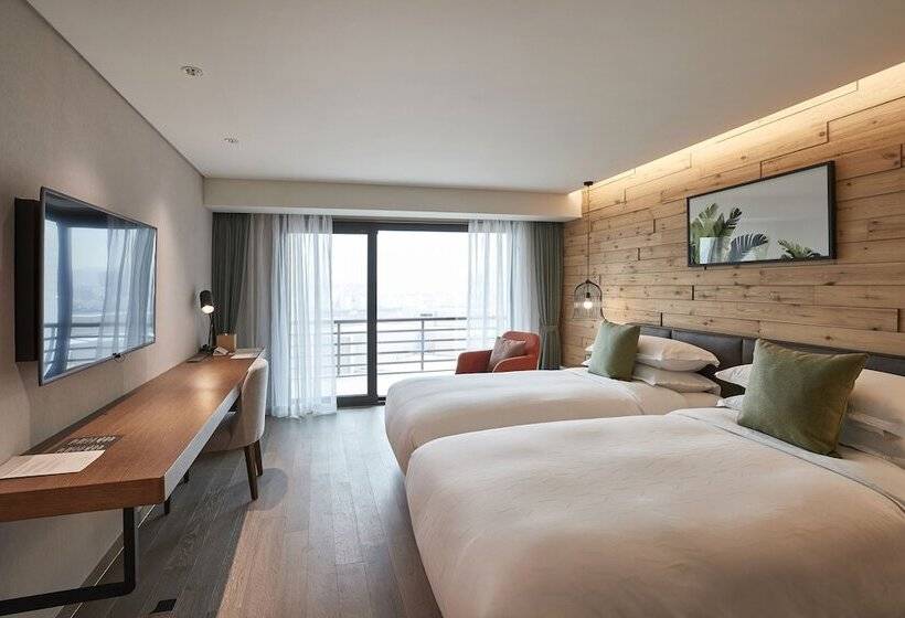 هتل Walkerhill Douglas House