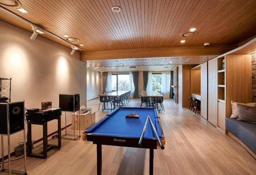 هتل Walkerhill Douglas House