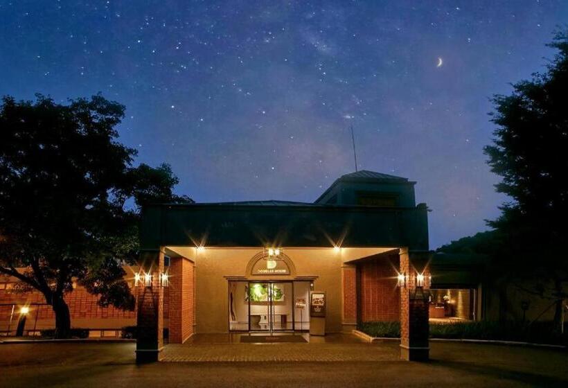 هتل Walkerhill Douglas House