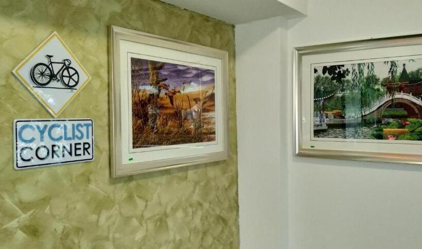 Отель Yew Boutique