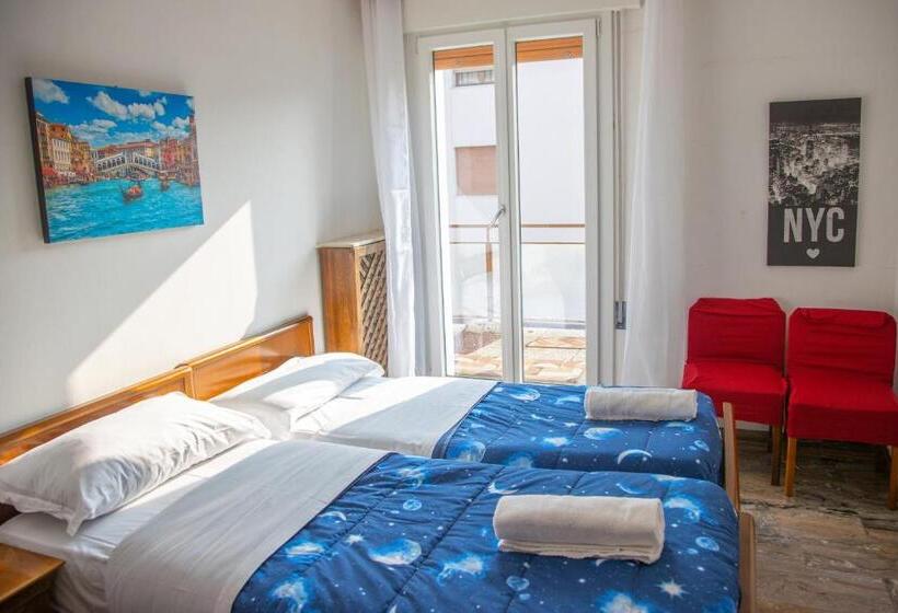 פנסיון Venice Star House