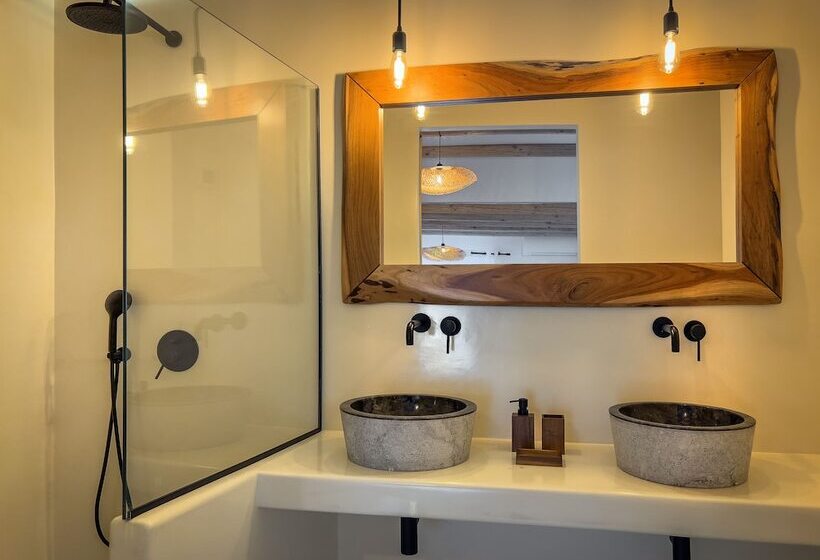 Perigiali Rooms & Apartments Folegandros