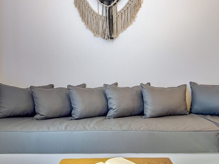 Perigiali Rooms & Apartments Folegandros