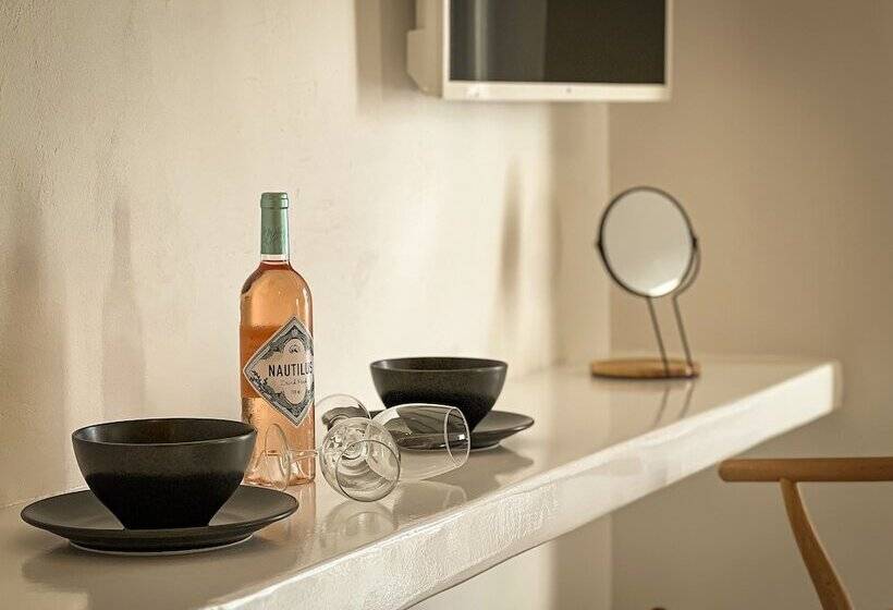 Perigiali Rooms & Apartments Folegandros