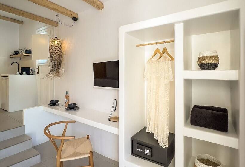 Perigiali Rooms & Apartments Folegandros