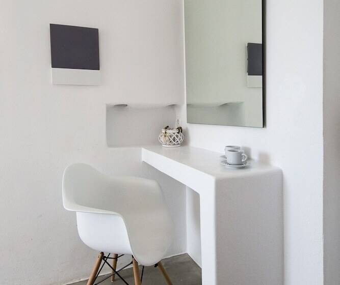 Perigiali Rooms & Apartments Folegandros