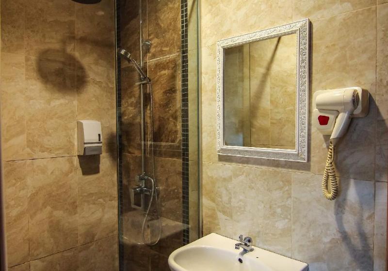 ホテル Zamburger Taman Mutiara Mas