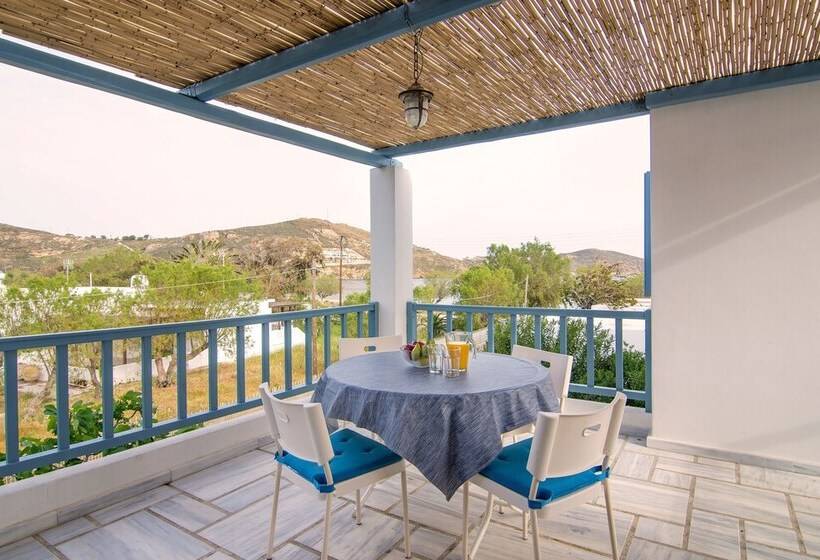 Seaspray House , Livadi Serifos