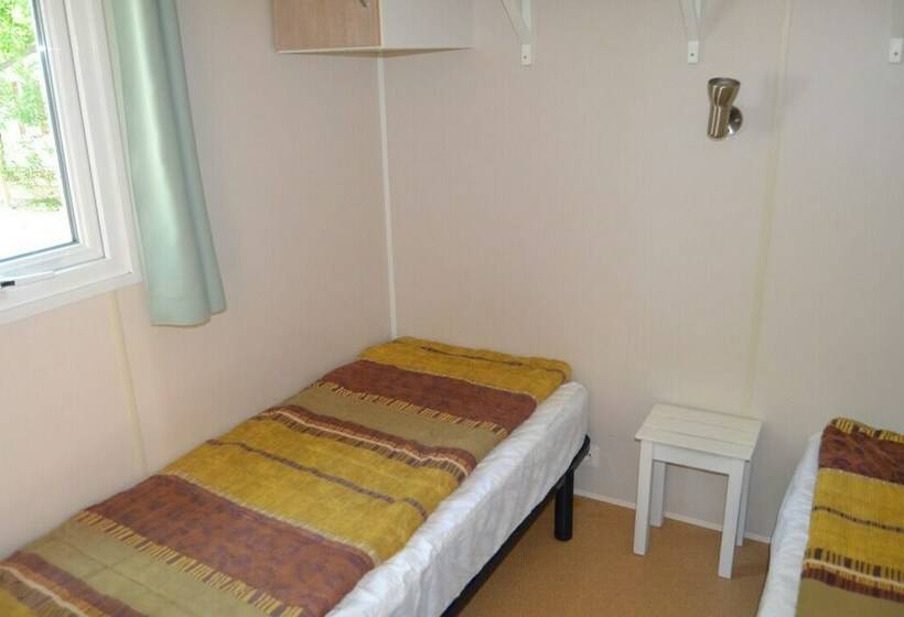 בית מלון כפרי Le Casque Roi