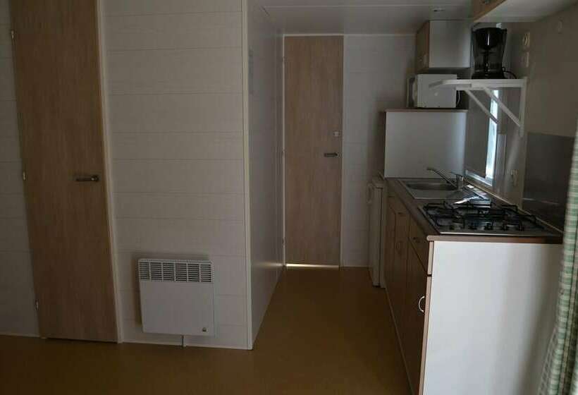 בית מלון כפרי Le Casque Roi