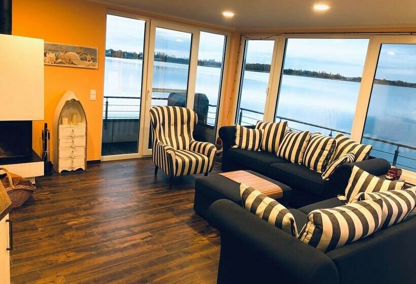 בית מלון כפרי Hausboot Elandi