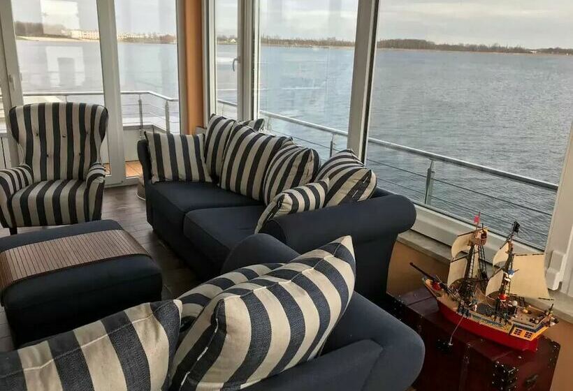 בית מלון כפרי Hausboot Elandi