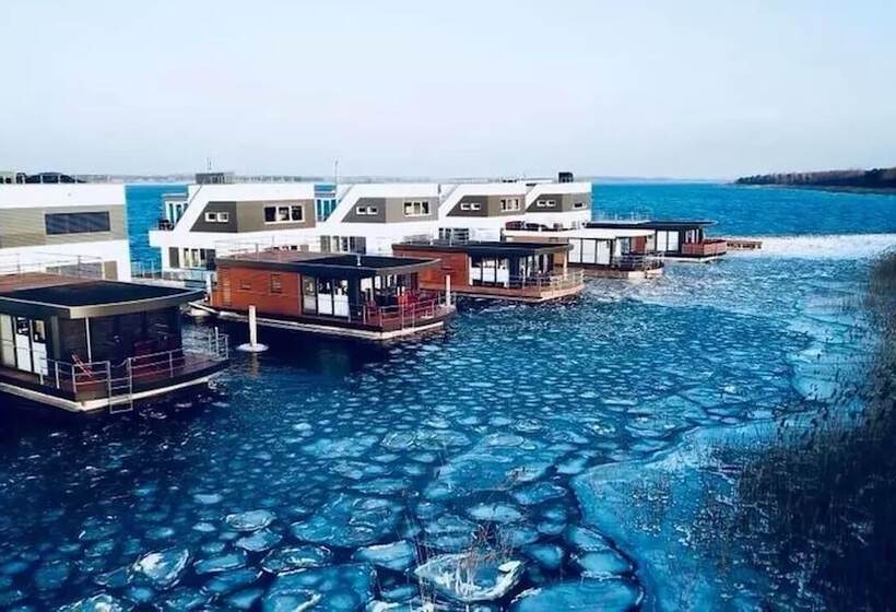 בית מלון כפרי Hausboot Elandi