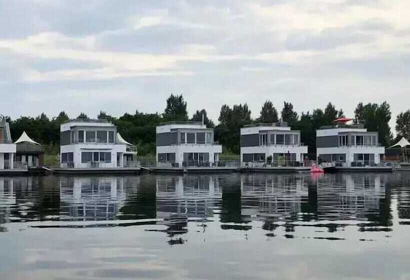 בית מלון כפרי Hausboot Elandi