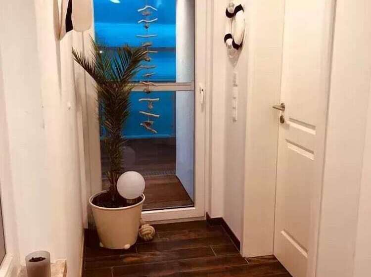 בית מלון כפרי Hausboot Elandi