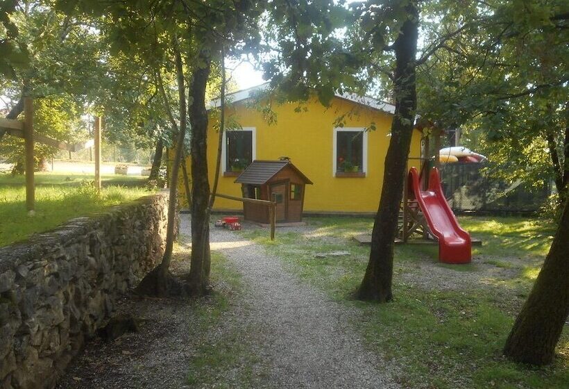 فندق ريفى Camping Agrituristico Carso