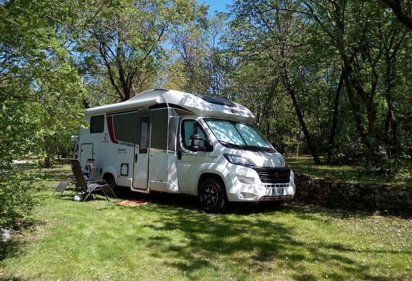 فندق ريفى Camping Agrituristico Carso