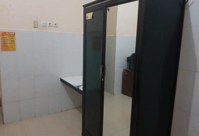 هتل Spot On 3228 Kost Ham