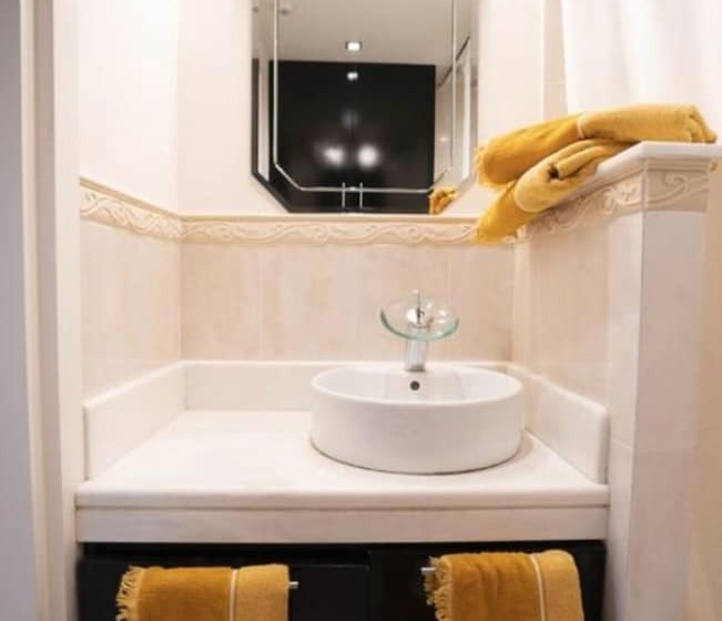 Marousi Luxury Apartment