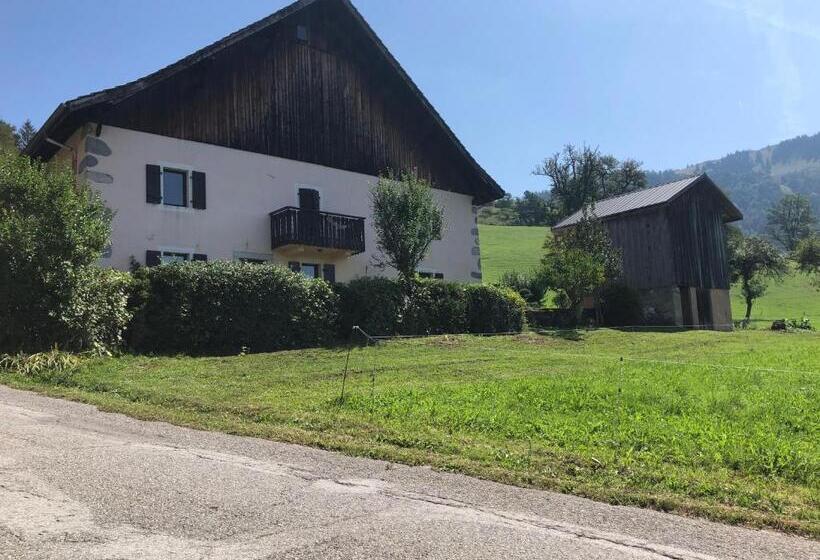 פנסיון L Epervier Blanc