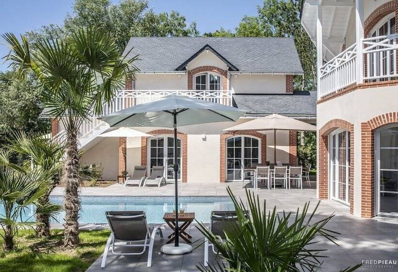 بنسيون La Rêverie