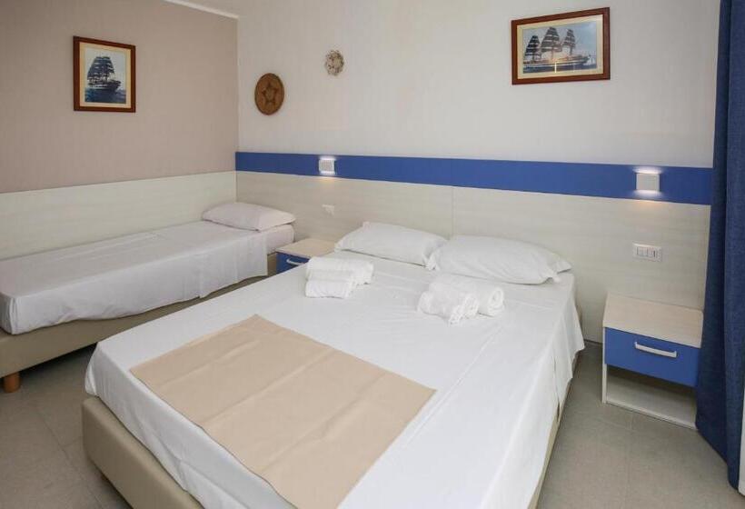 پانسیون The Square Castelsardo