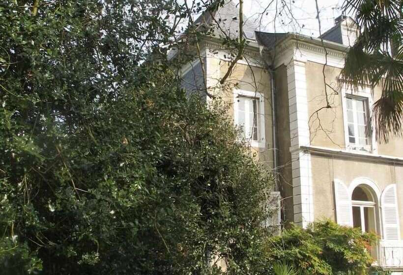 پانسیون Villa Dampierre
