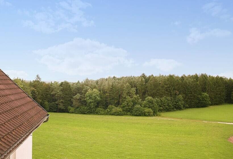 Cosy Apartment With Terrace And Garden Access In A Quiet Wooded Area