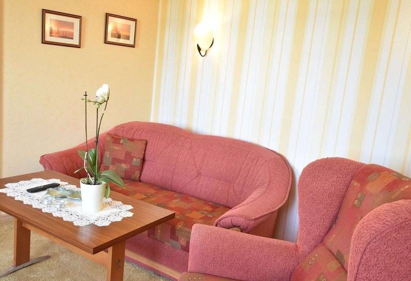 Ferienwohnung In Strandnaehe In Kuehlungsborn