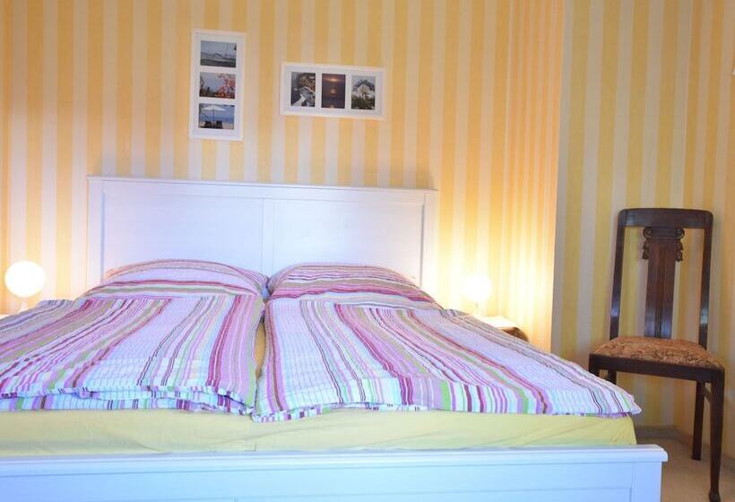 Ferienwohnung In Strandnaehe In Kuehlungsborn