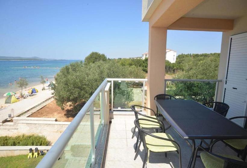 Apartments Citrine On The Beach