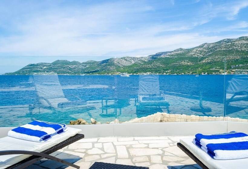 Beachfront Villa Gabriela With Pool