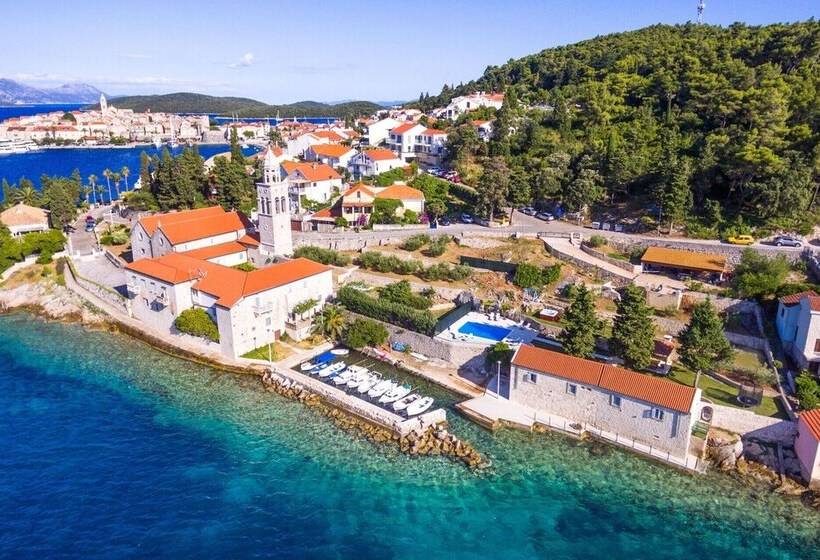 Beachfront Villa Gabriela With Pool