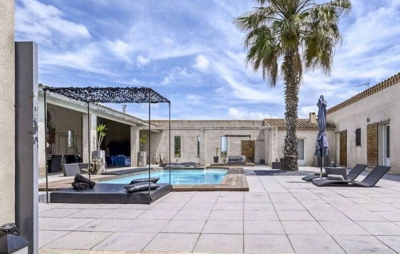 צימר Mas Sainte Marie   Private Hot Tub Suites