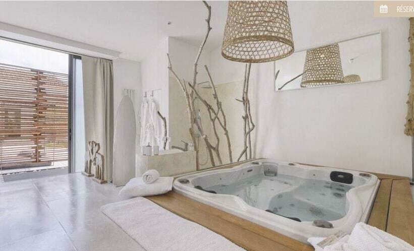 민박 Mas Sainte Marie   Private Hot Tub Suites