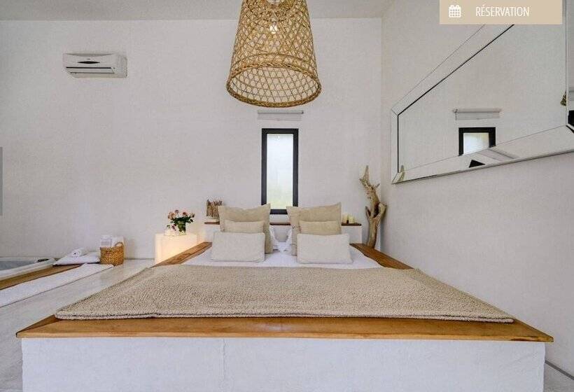 민박 Mas Sainte Marie   Private Hot Tub Suites