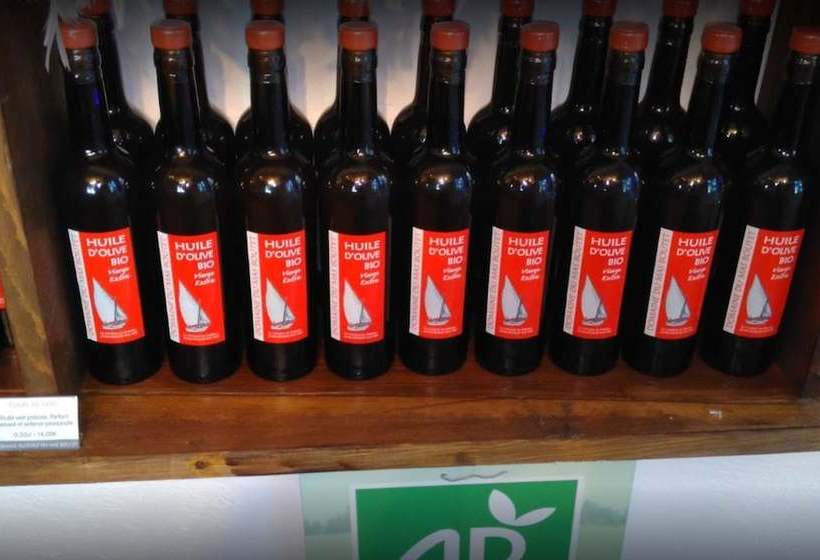 Domaine Oléicole Du Mas Boutet  B&b